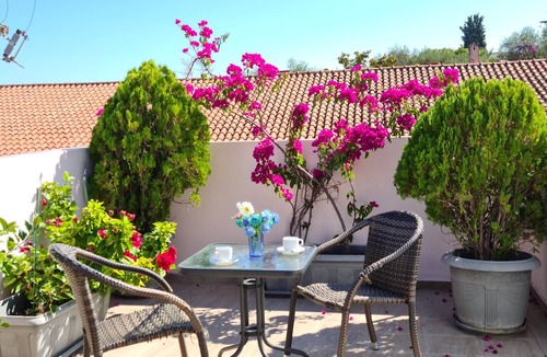 Benitses Apartment | Studio "Galini Studios 3" Near the Beach with Wi-Fi, A/C & Balcony