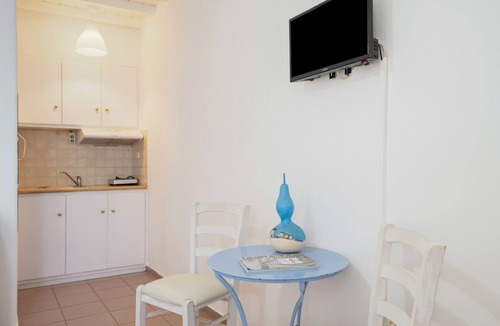 Kalafatis Apartment | Studio 'Standard 1' with Wi-Fi and Air Conditioning