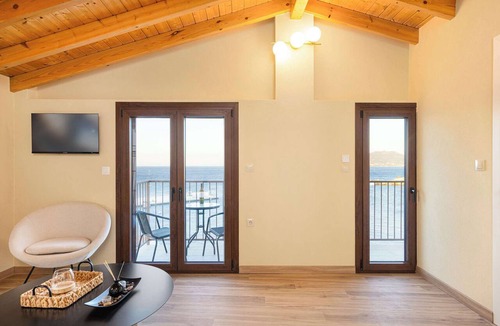 Kokkari Apartment | Studio Tepes - Velis Samos Sea View Balcony Suite