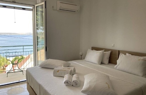 Lassi Apartment | Studio with sea view (Unit B)