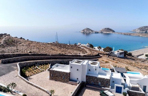Kalafatis Villa | Stunning view villa, 2 minutes walk to sandy beach!