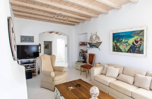 Ornos Villa | Stunning Villa with Pool in Mykonos!