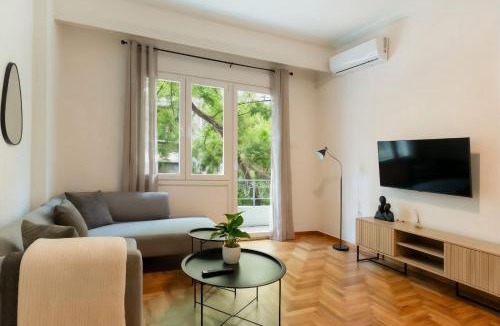 Platia Viktorias Apartment | Stylish 2bd Apt close to metro