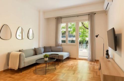 Platia Viktorias Apartment | Stylish 2bd Apt close to metro