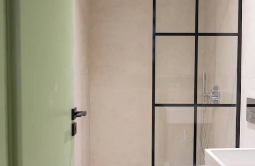 Sarande Hotel | Stylish Central Duplex Retreat | Sleeps 2–4