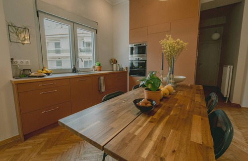 Petralona Apartment | Stylish cozy artistic Athens apartment