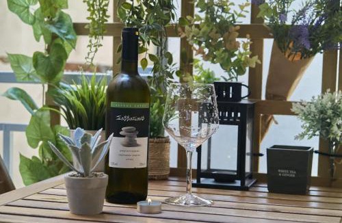 Nea Smirni Apartment | Stylish Diamond Nea Smyrni Square