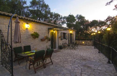 Mpogdanatika House | Su La Strata Villa by CorfuEscapes
