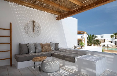 Naousa Villa | Suite Aureliae, Furnished Terrace, Naousa