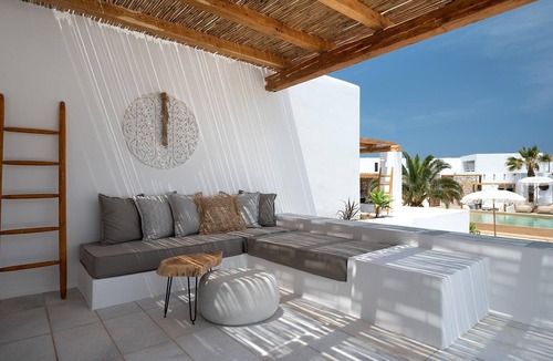 Naousa Villa | Suite Aureliae, Furnished Terrace, Naousa