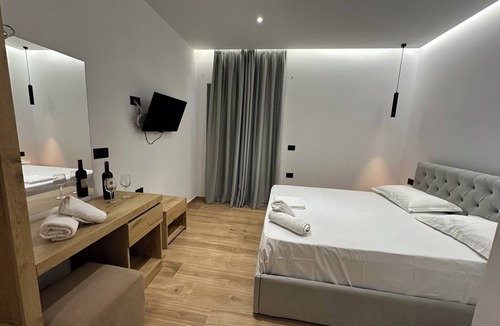 Kodrra Bed & Breakfast | Suites Kozi