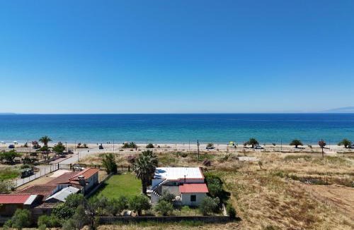 Nea Propontida House | Summertime Villa just 90meters from the sea!