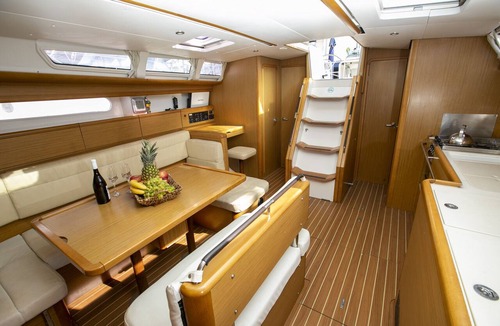 Keramoti Boat Rental | Sun-Kissed Sailing Adventure in Egeo Norte - Islas Griegas