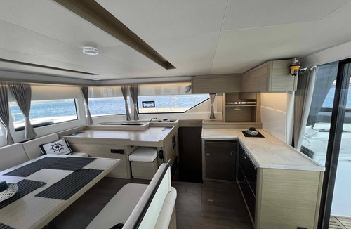 Alimos Boat Rental | Sun-Kissed Sailing Adventure in Islas Sarónicas