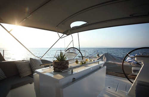 Alimos Boat Rental | Sun-Kissed Sailing Adventure in Islas Sarónicas