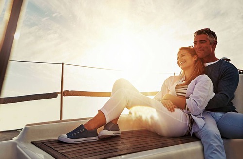 Piso Livadi Boat Rental | Sun-Kissed Sailing Adventure in the Stunning Islas Cícladas