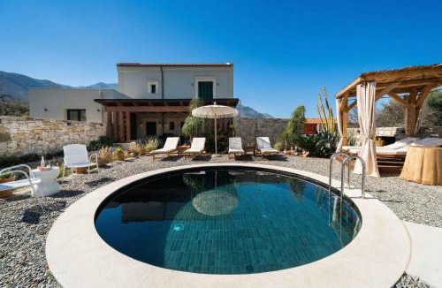Filaki Apartment | SunKeramos Retreat - "Free" Heated Pool Private Villa
