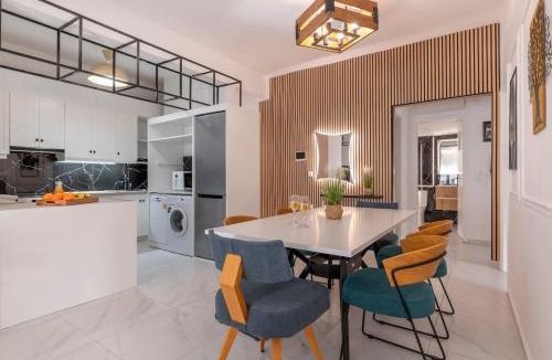 Nea Smirni Apartment | Sunlit 3BDR Family APT, Near Sea & City Center!