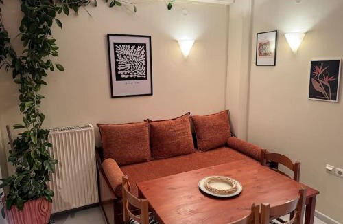 Trikala Apartment | Sunny and Spacious Luxury House