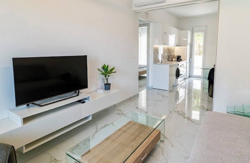 Ixia Apartment | Sunny Nest Apartment 2 in Ixia
