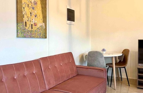 Stavroupoli Apartment | Sunny studio-Thessaloniki Oikies Olga