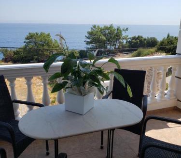 Eleios-Pronnoi Apartment | Sunrise