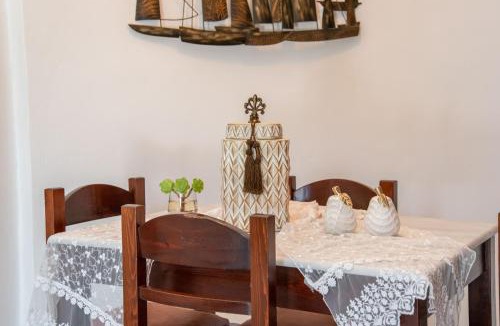 Agios Prokopios Apartment | Sunrock Suites - Villa Menexes