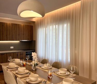 Qerek Villa | Sunset Aura Riverside Villa & Pool