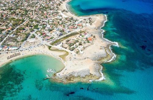 Stavros House | Sunset Beach House, Villa Only 50m from the Beach
