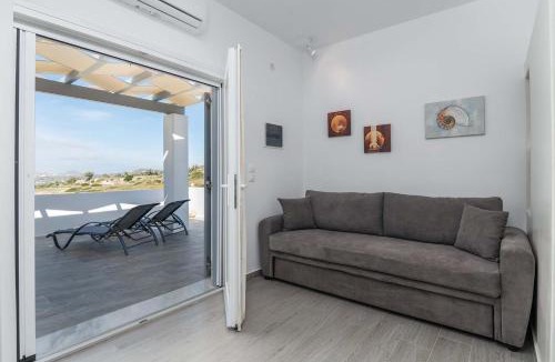 Milos House | Sunset Village 1