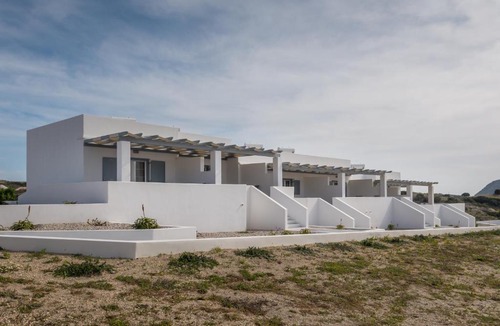 Milos House | Sunset Village 4