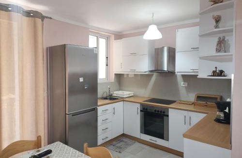 Qender Apartment | Sunshine Central Apartment