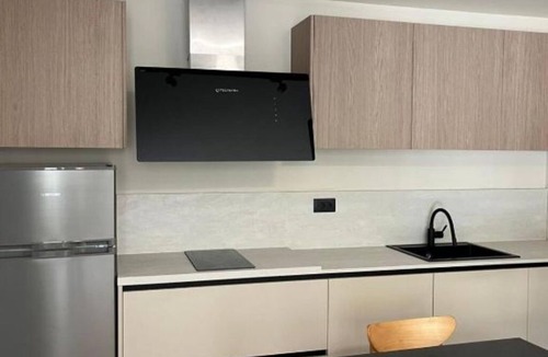 Vlore Apartment | t 5-minutes to the sea! One-bedroom Apartment with Garden View