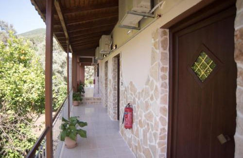 Mikros Gialos Apartment | Ta Kavourakia