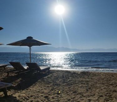 Kompi Apartment | Takis Haikos House two minutes walk to the beach Peroulia