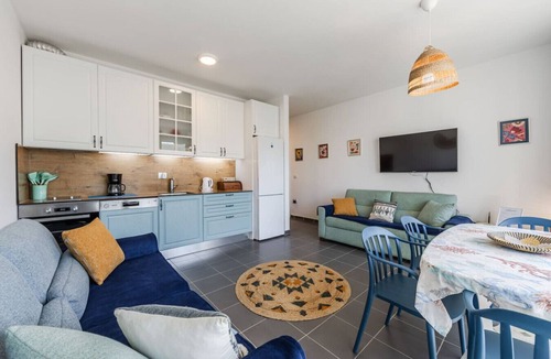 Sakës Apartment | Talea Sun & Sea Haven | 1BR Apartment by PikHost