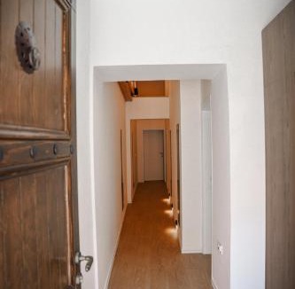 Berat Hotel | Te Porta