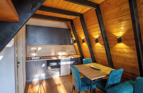 Elbasan Cabin | Teal Retreat | The Golden Cabins by PikHost