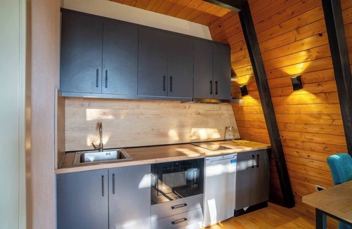 Elbasan Cabin | Teal Retreat | The Golden Cabins by PikHost