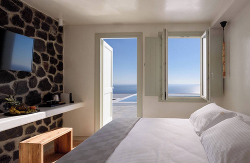 Vourvoulos Hotel | Terra Blanca Suites