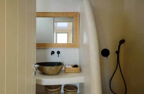 Vourvoulos Hotel | Terra Blanca Suites