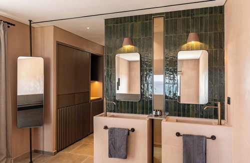 Svoronata Hotel | Tetra Retreat