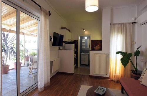 Mets Apartment | The Acropolis Apartment