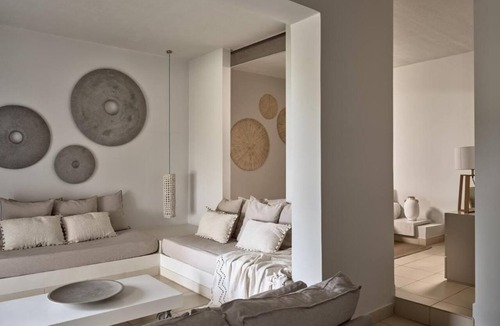 Vasilikos Hotel | The Bay
