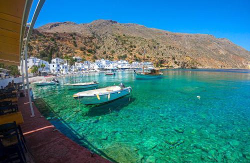 Loutro Hotel | The Blue House
