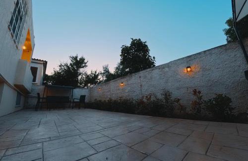 Spata-Artemida House | The Bright Villa