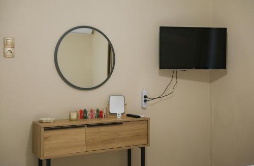 Kastraki Apartment | The Callistone House