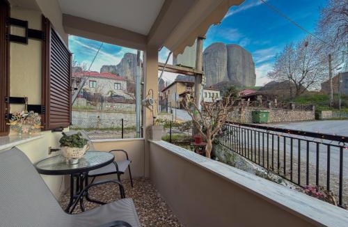 Kastraki Apartment | The Callistone House