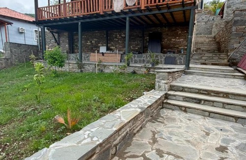 Cerenisht Villa | The Canyon House