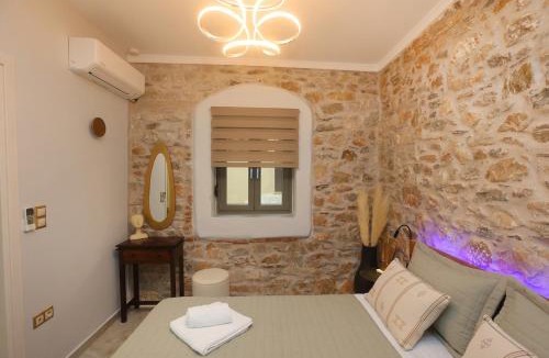 Ano Siros House | The Cat House Syros